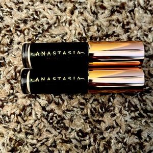 Anastasia Beverly Hills magic touch concealer travel size